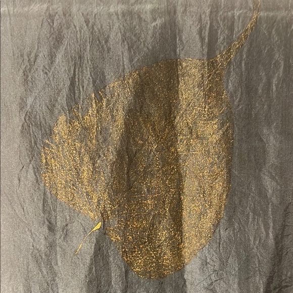 Luxurious Gray and Gold Wrap Scarf 310 - Picture 3 of 4